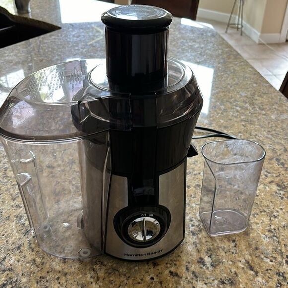 Hamilton Beach Juicer 1 Speed Big Mouth Juice Extractor in Black Stainless Steel - Picture 6 of 8